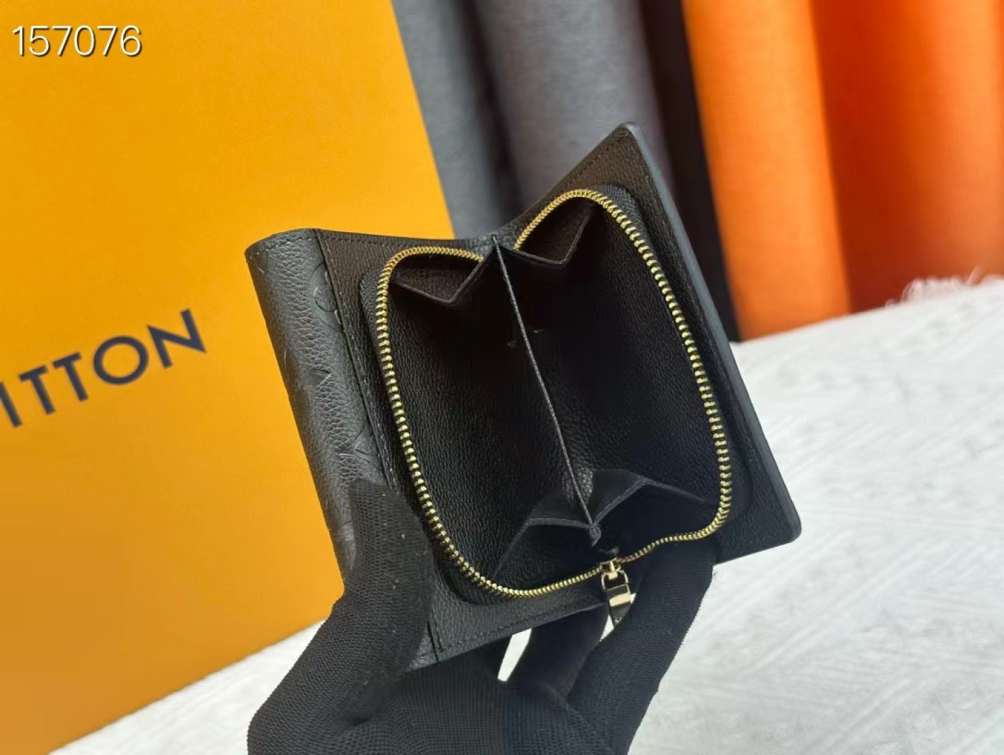 Louis Vuitton Metis 短款財布 - ブラック (エンボス)