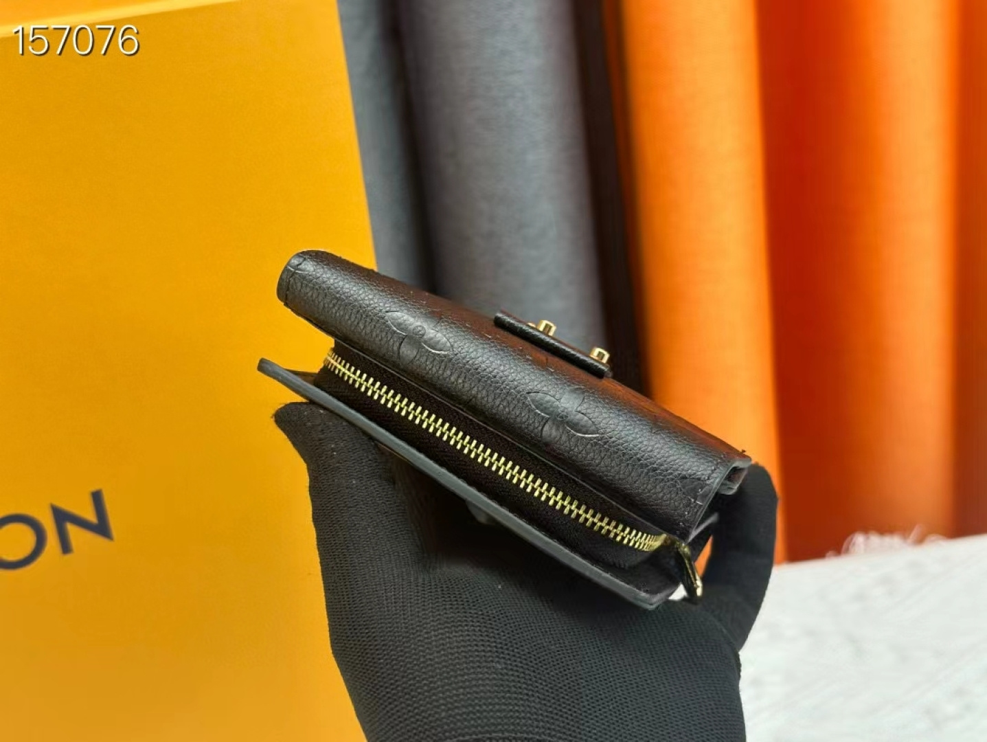 Louis Vuitton Metis 短款財布 - ブラック (エンボス)