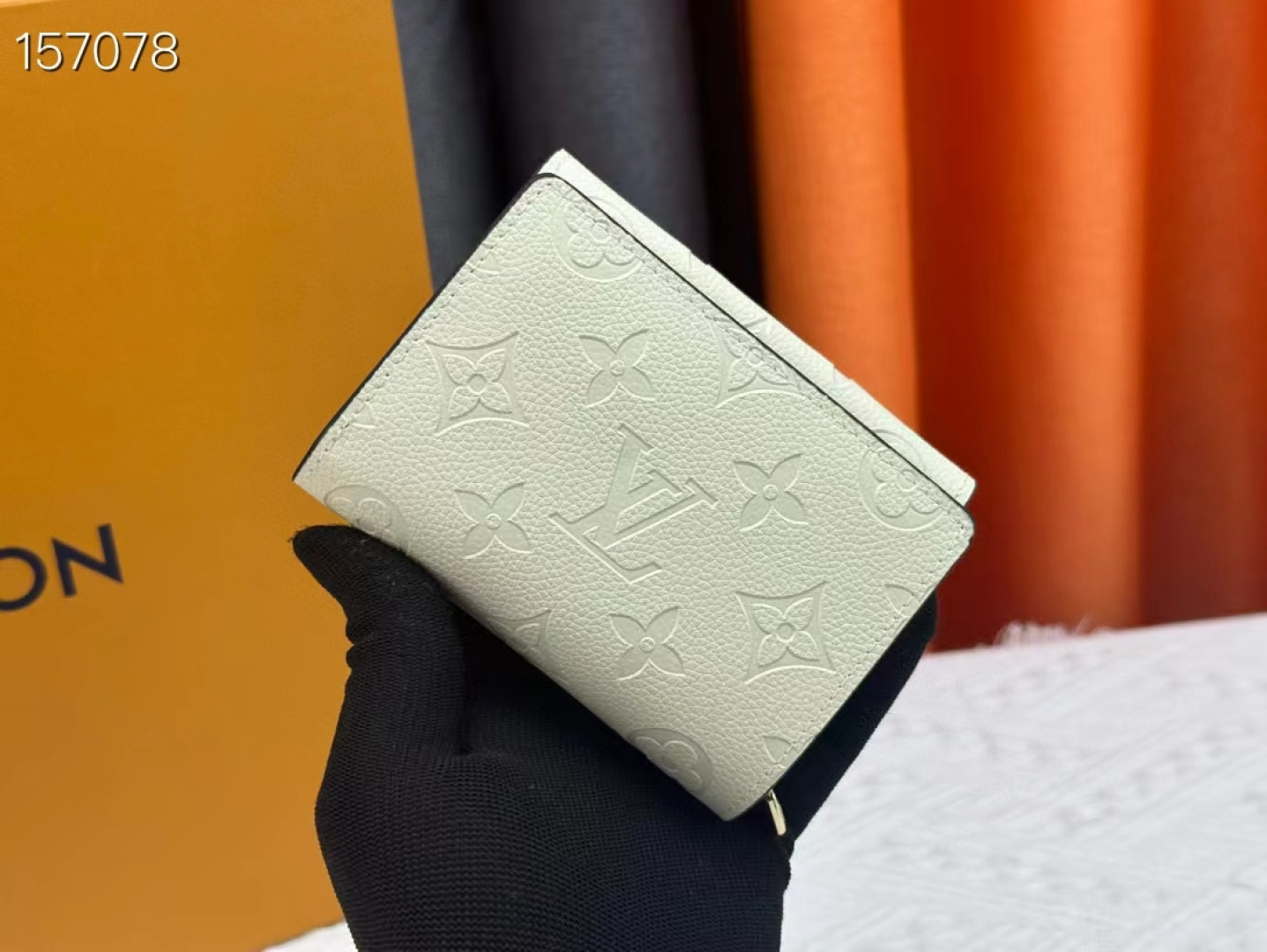 Louis Vuitton Metis 短款財布 M80880 ブラック (エンボス加工)