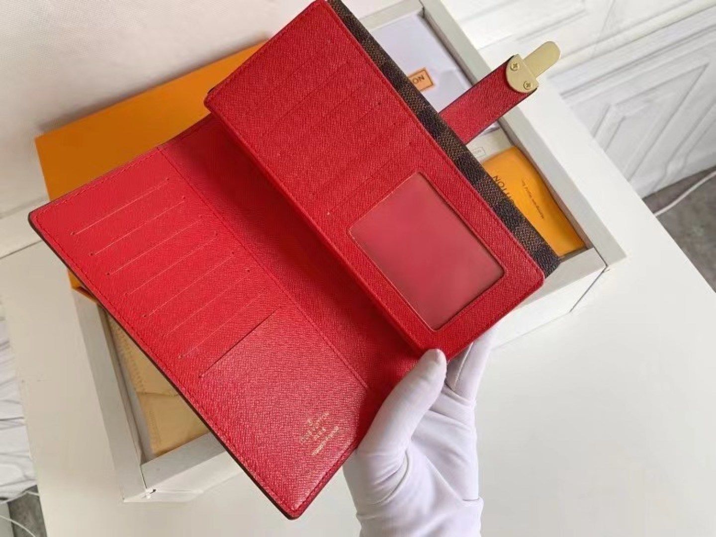 クラシックで洗練されたCurieuseレディース財布