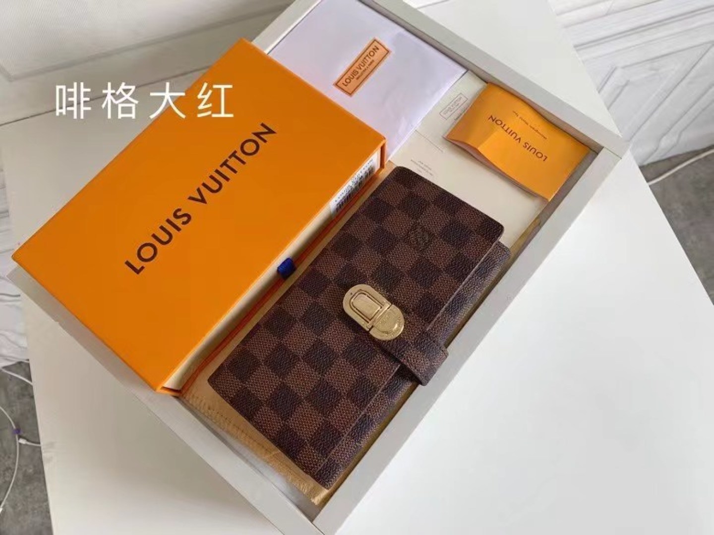 クラシックで洗練されたCurieuseレディース財布