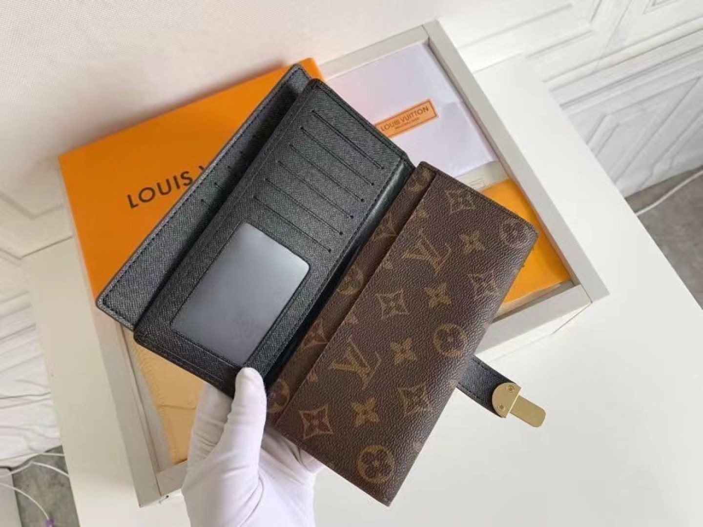 Curieuse レディース財布 - クラシックで洗練されたデザイン