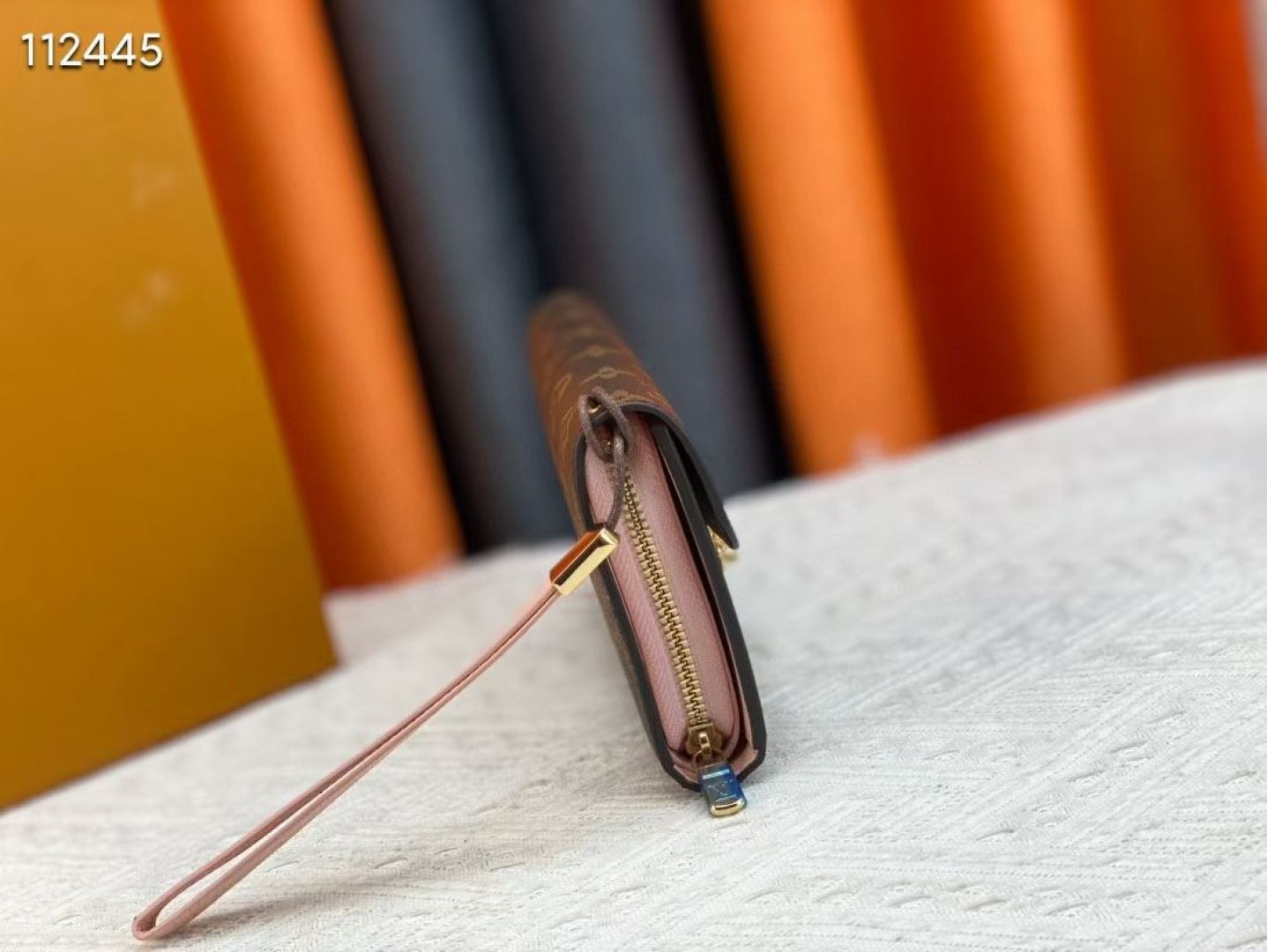 新登場!清爽白格の高級牛皮財布