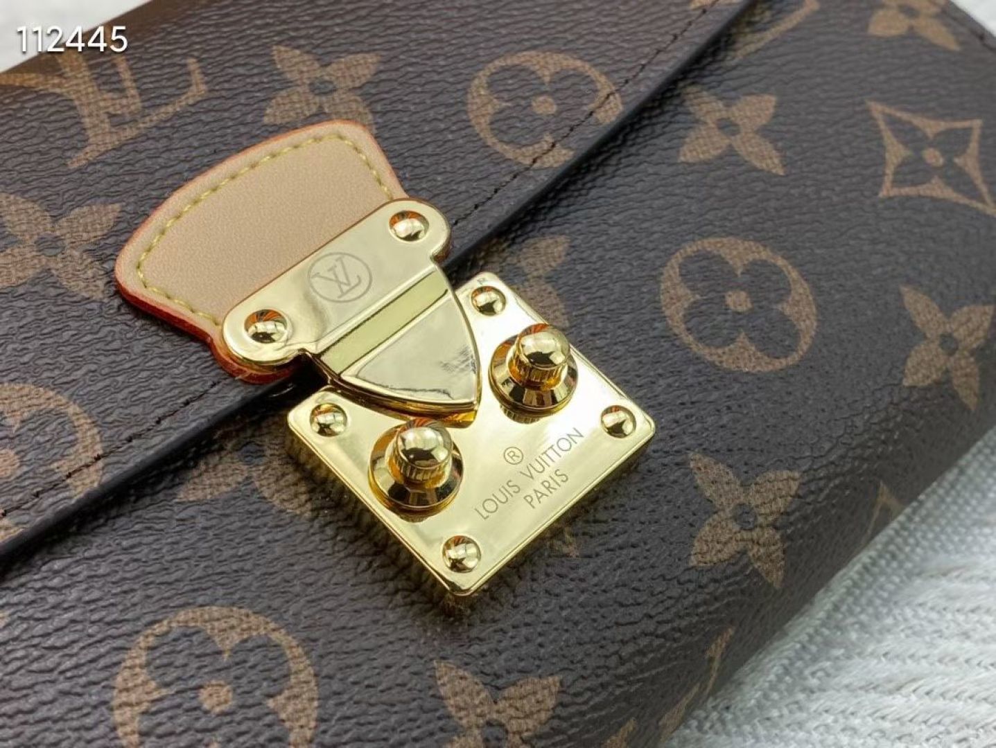 新登場!清爽白格の高級牛皮財布