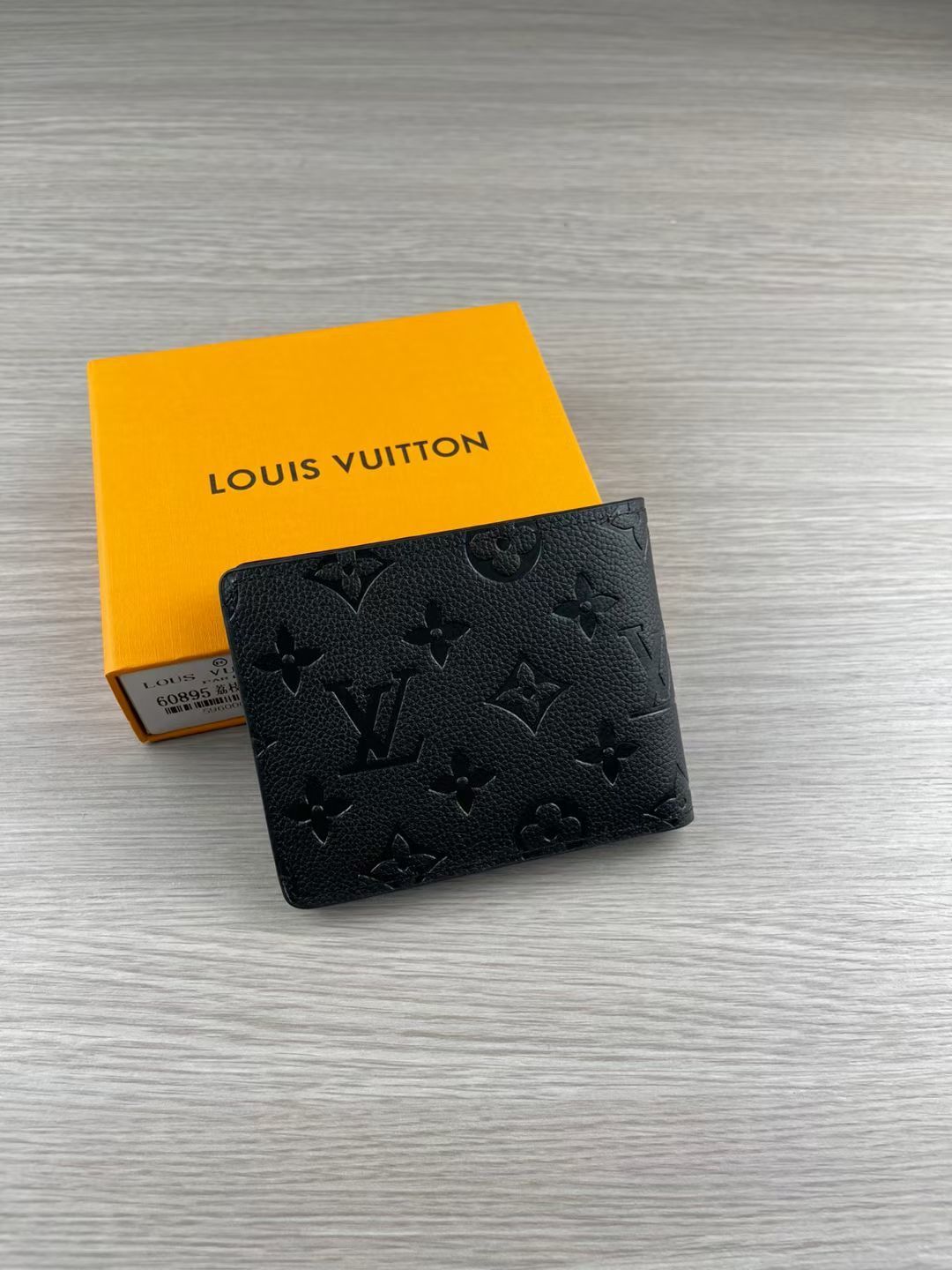 ダミエグラフィットスタイルの高級財布