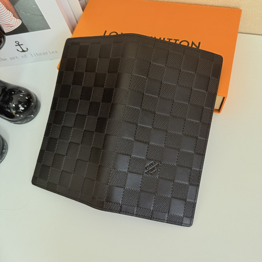ルイ・ヴィトン ダミエ・グラフィット ピクセル ブラザ 財布