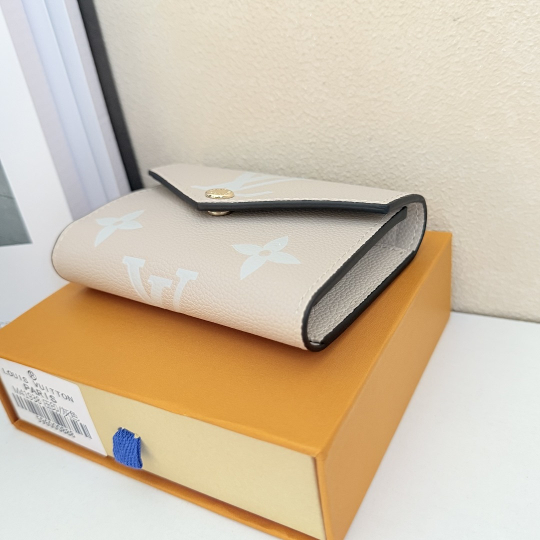 Louis Vuitton Victorine 三折財布 モノグラムエンプラント