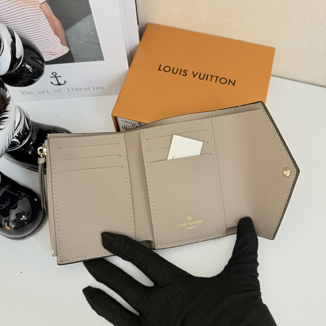 ルイ・ヴィトン ヴィクトリーヌ三折財布 モノグラムエンプリント
