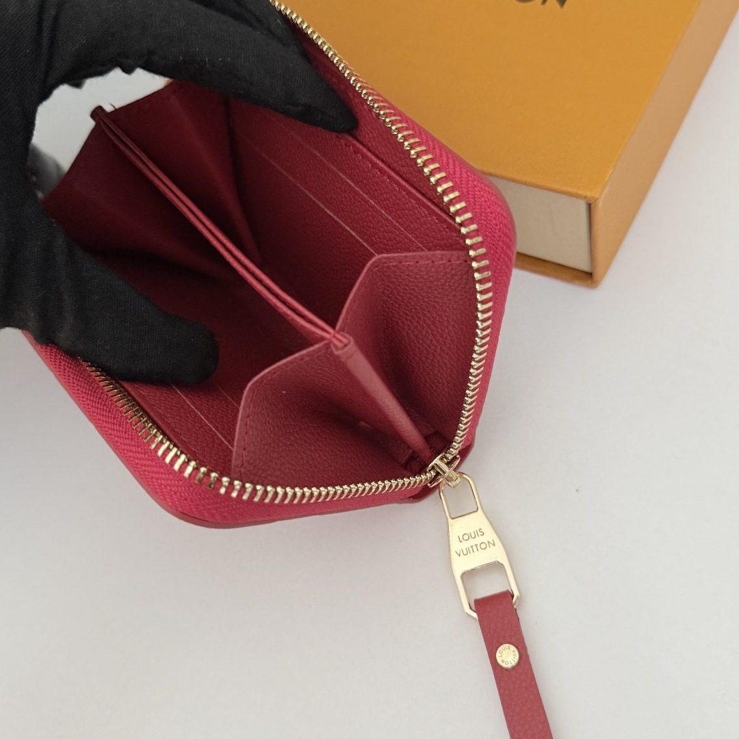 都市生活に最適なコンパクトなラウンドファスナーコインケース