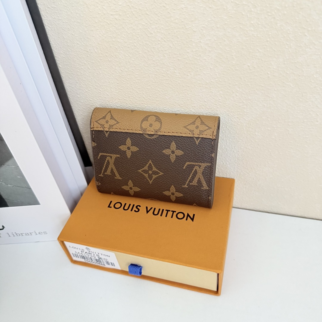 M41939 小巧で実用的な多彩信封式零钱包