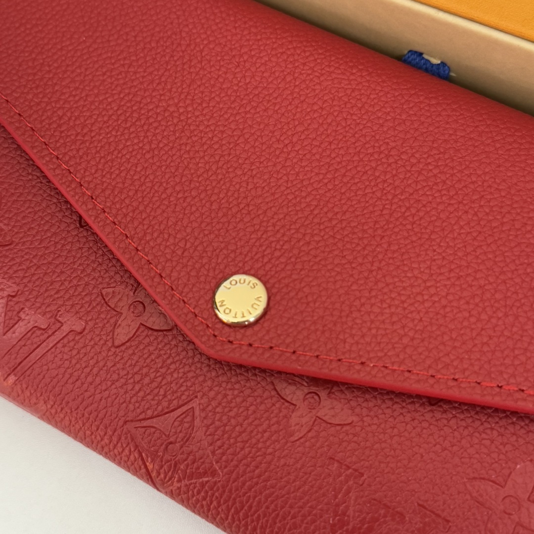 上質なモノグラムエンプリントレザーのサラ財布