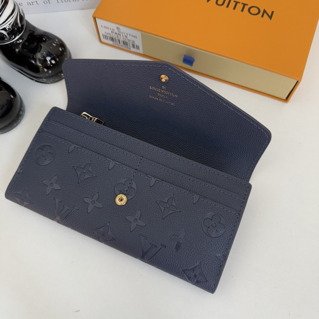 モノグラムエンプレントレザーのサラ財布