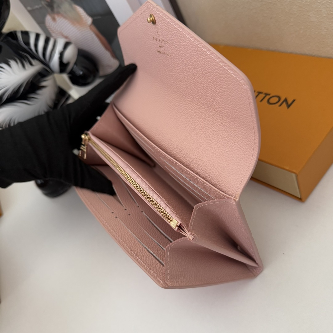 モノグラムエンプラントレザーのサラ財布