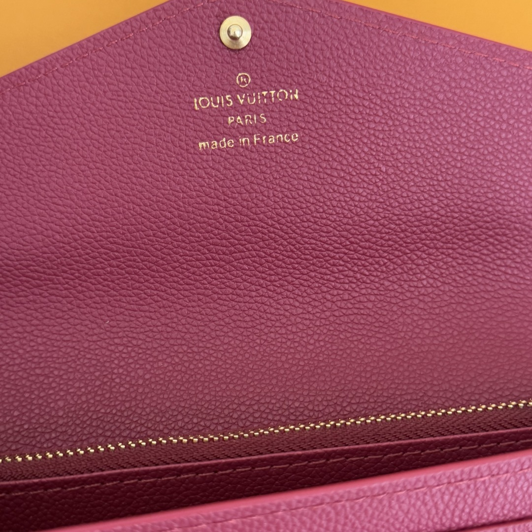 モノグラムエンプラントレザー製サラ財布 - 優雅なデザインと機能性