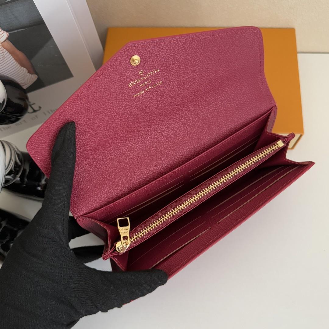 モノグラムエンプラントレザー製サラ財布 - 優雅なデザインと機能性