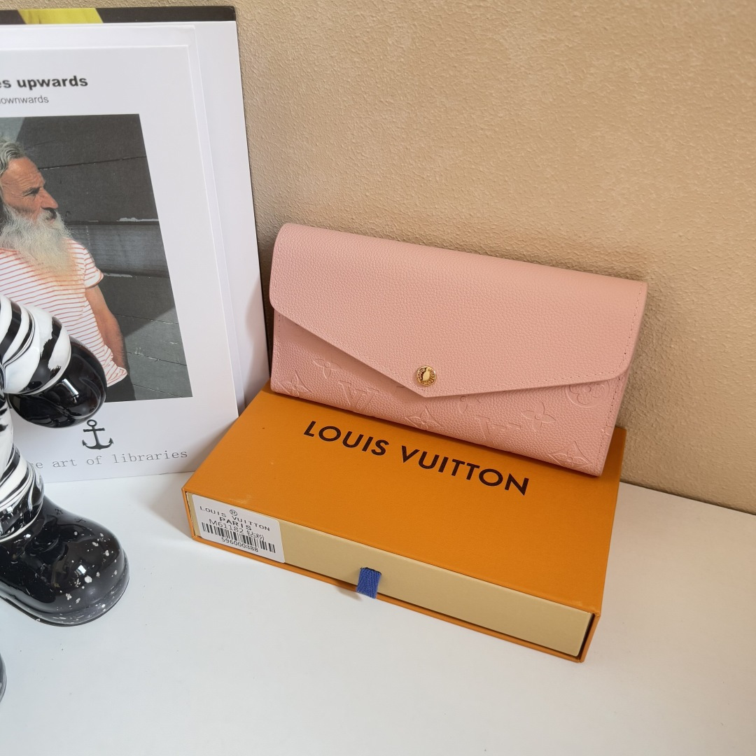 モノグラムエンプラントレザーのサラ財布