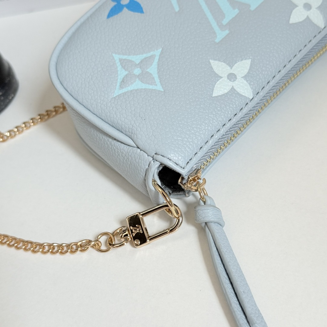 Louis Vuitton MINI POCHETTE ACCESSOIRES 手拿包 - 高級感溢れるモノグラムエンプリント