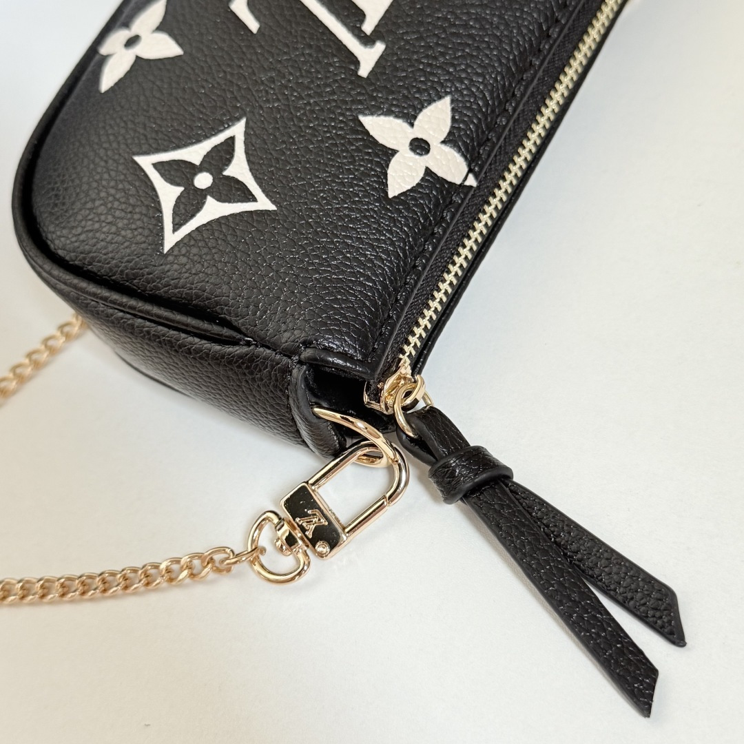 ルイ・ヴィトン MINI POCHETTE ACCESSOIRES 手拿包 モノグラムエンプラント