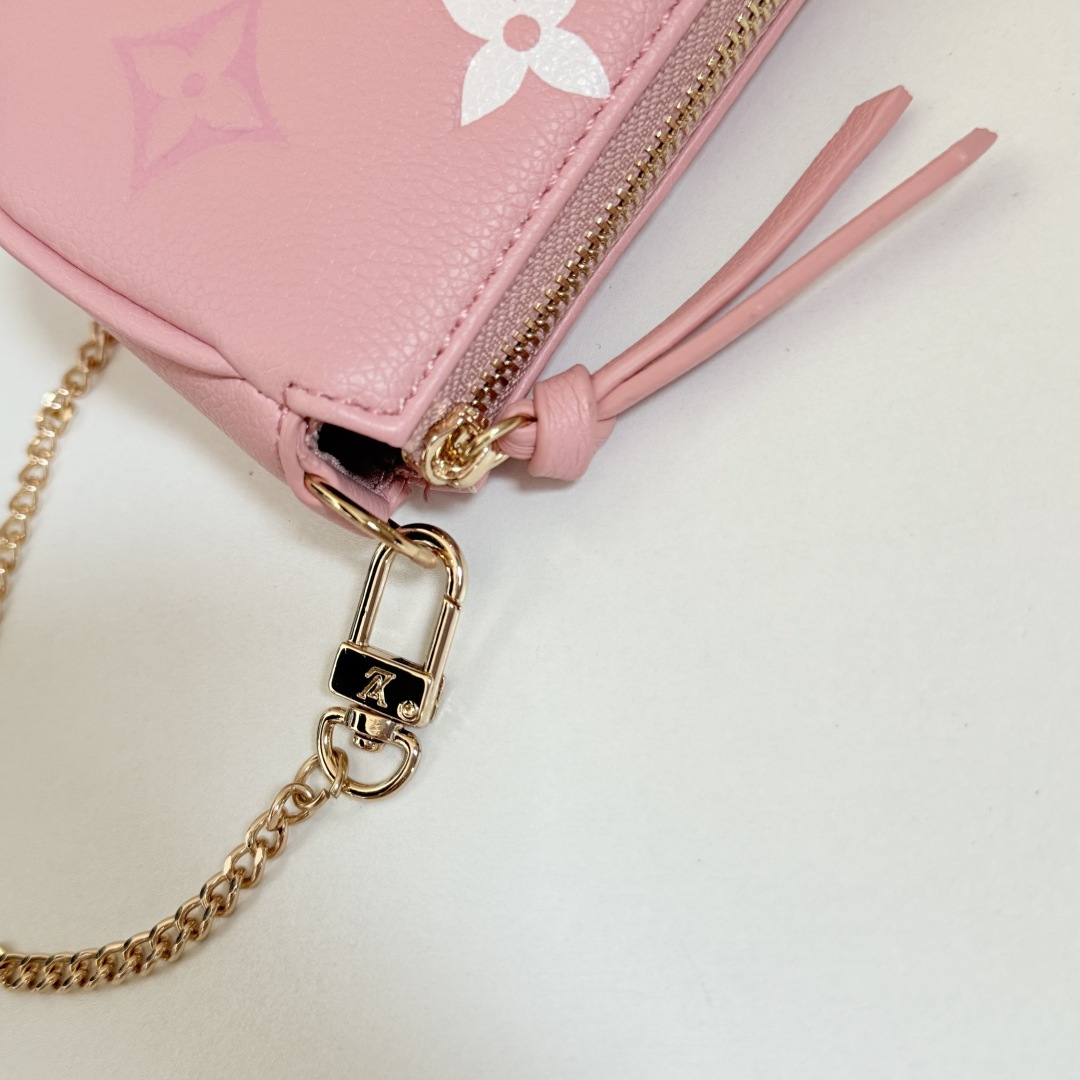 Louis Vuitton MINI POCHETTE ACCESSOIRES 手拿包 - Monogram Empreinte 段階的デザイン
