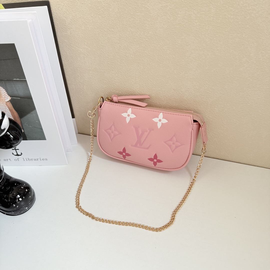 Louis Vuitton MINI POCHETTE ACCESSOIRES 手拿包 - Monogram Empreinte 段階的デザイン
