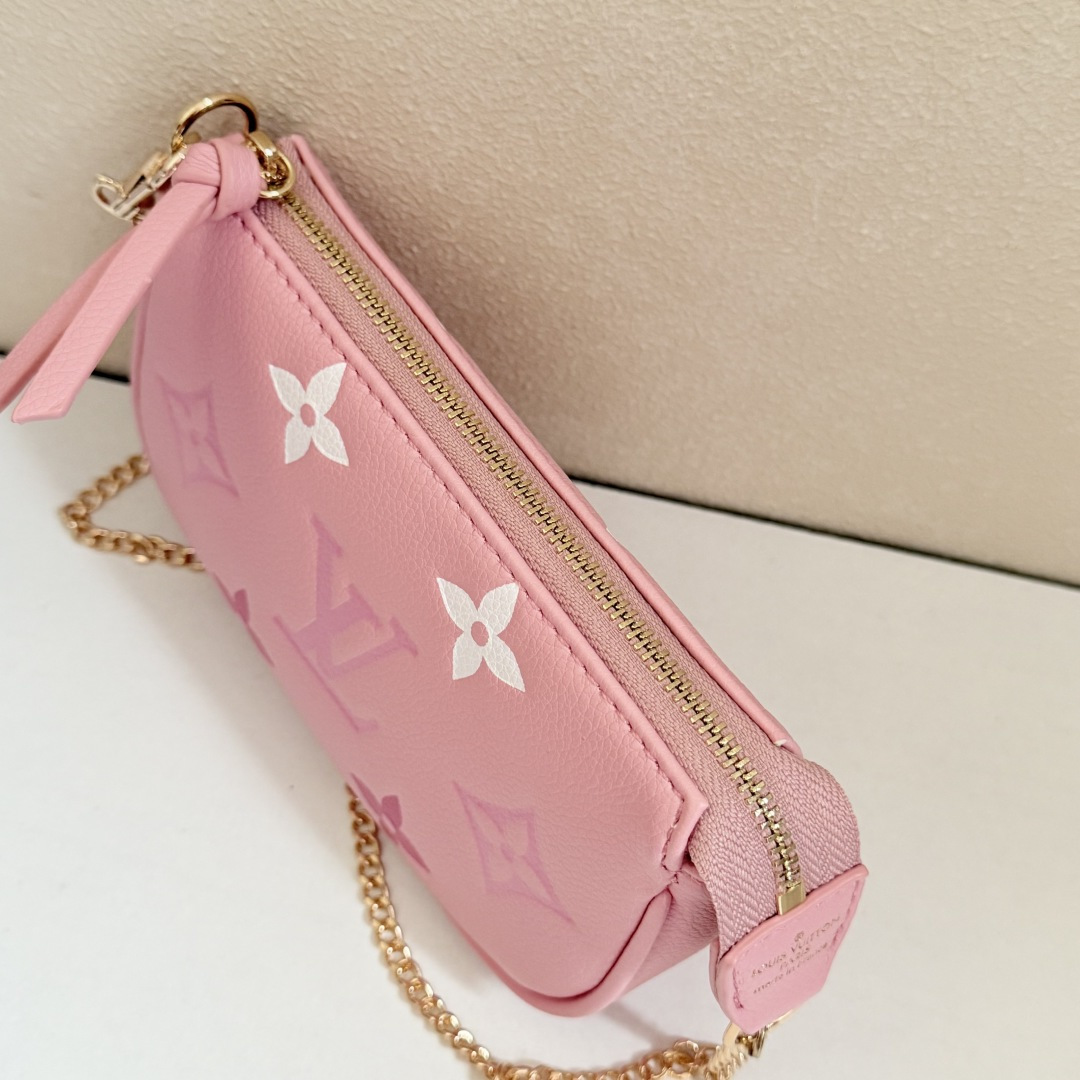 Louis Vuitton MINI POCHETTE ACCESSOIRES 手拿包 - Monogram Empreinte 段階的デザイン