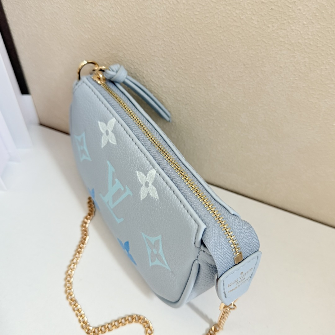 Louis Vuitton MINI POCHETTE ACCESSOIRES 手拿包 - 高級感溢れるモノグラムエンプリント
