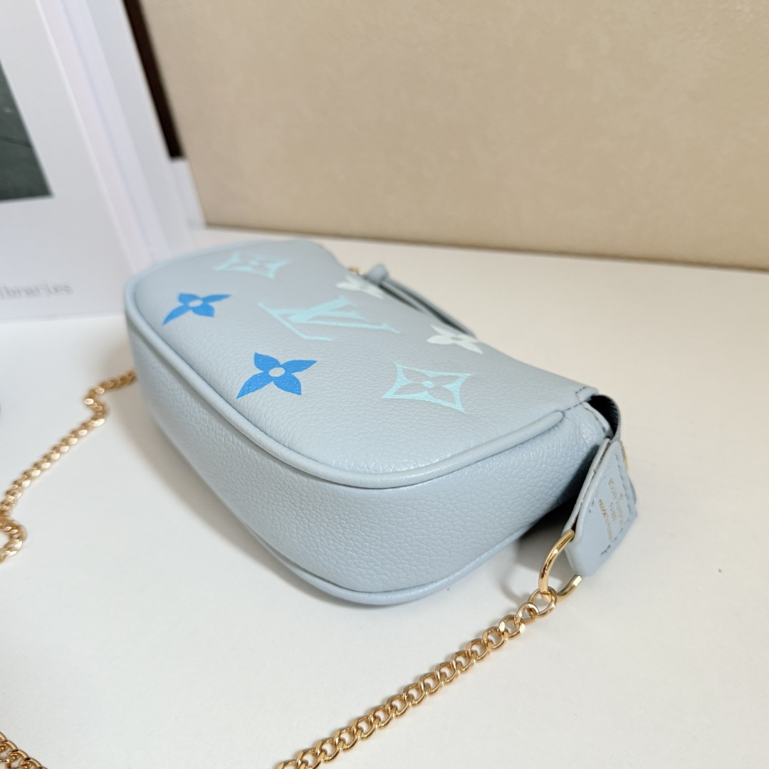 Louis Vuitton MINI POCHETTE ACCESSOIRES 手拿包 - 高級感溢れるモノグラムエンプリント