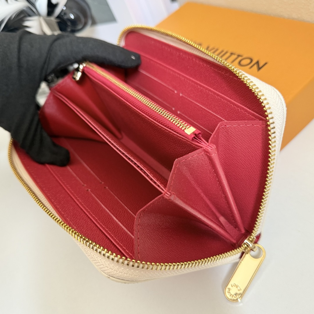 魅力的な老花柄のラウンドファスナー財布