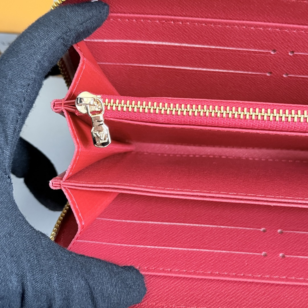 魅力的な老花柄のラウンドファスナー財布