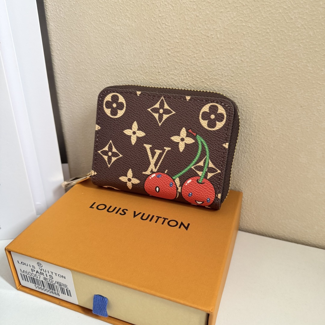 コンパクトなラウンドファスナー財布｜老花樱桃