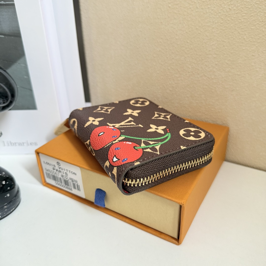 コンパクトなラウンドファスナー財布｜老花樱桃