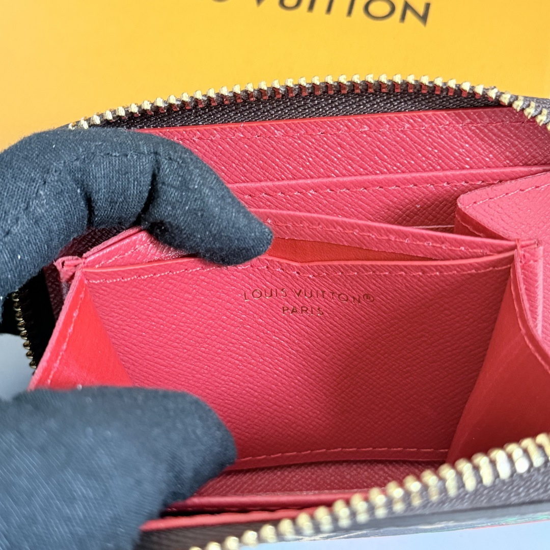 コンパクトなラウンドファスナー財布｜老花樱桃