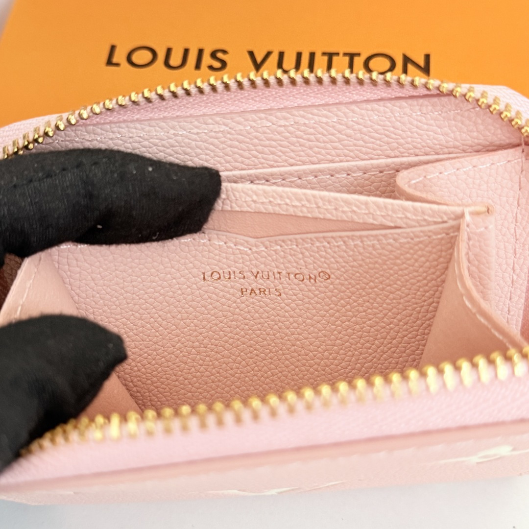 限定版M60067 Zippy財布 - 桜色のエレガンス