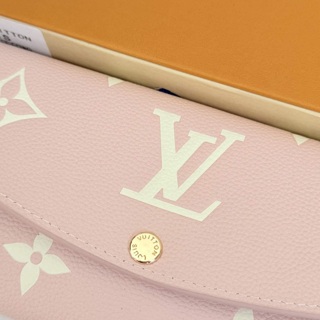 Emilie 钱夹 - 優雅なデザインと機能性を兼ね備えた財布