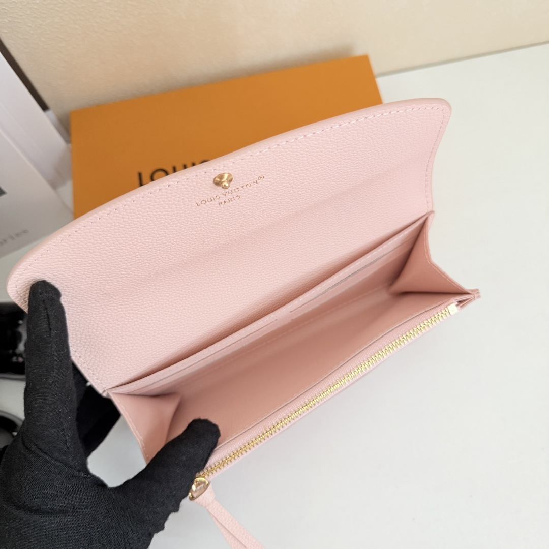 Emilie 钱夹 - 優雅なデザインと機能性を兼ね備えた財布