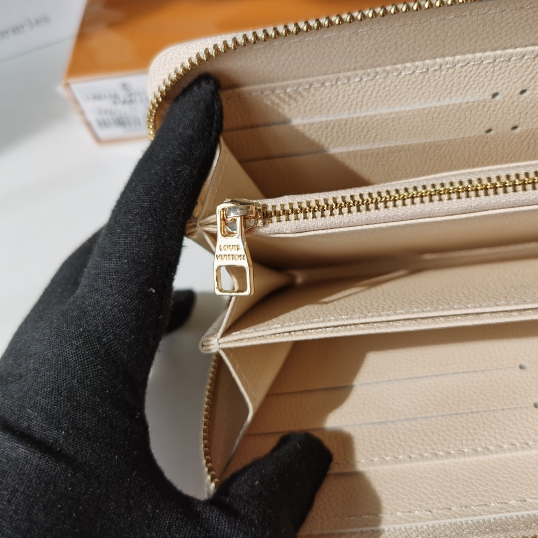 ルイ・ヴィトン ジプティ財布 2023春夏モデル 二色使いのデザイン