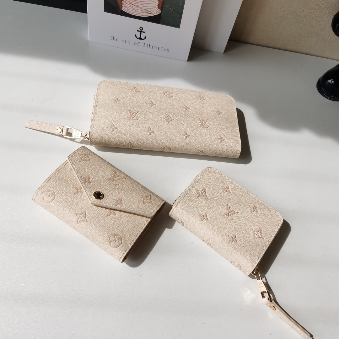 春の風を感じる波特福伊・ヴィクドリーナの財布