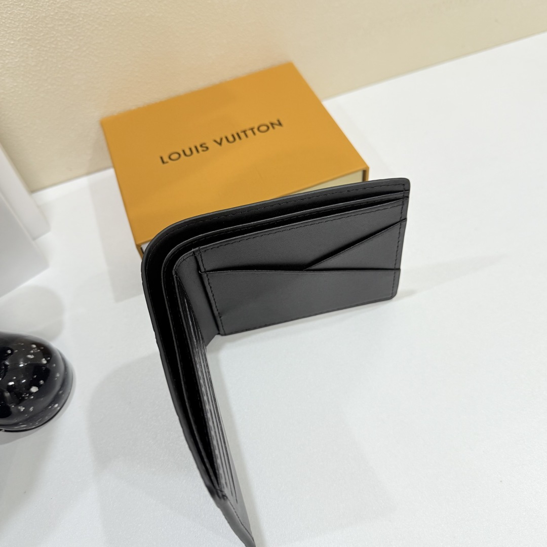 ルイ・ヴィトンのダミエグラフィット財布
