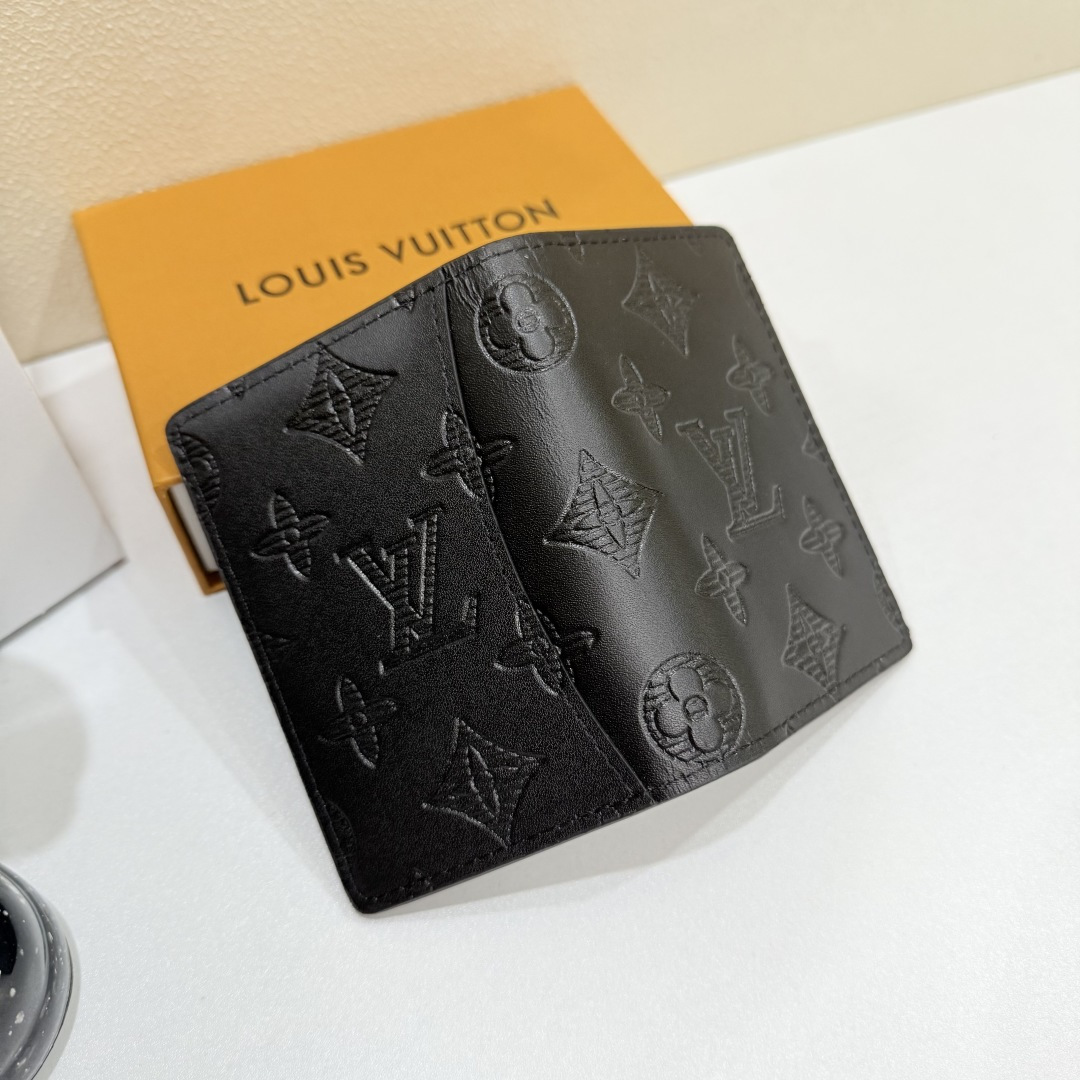 ルイ・ヴィトン モノグラムシャドウ ポケット財布