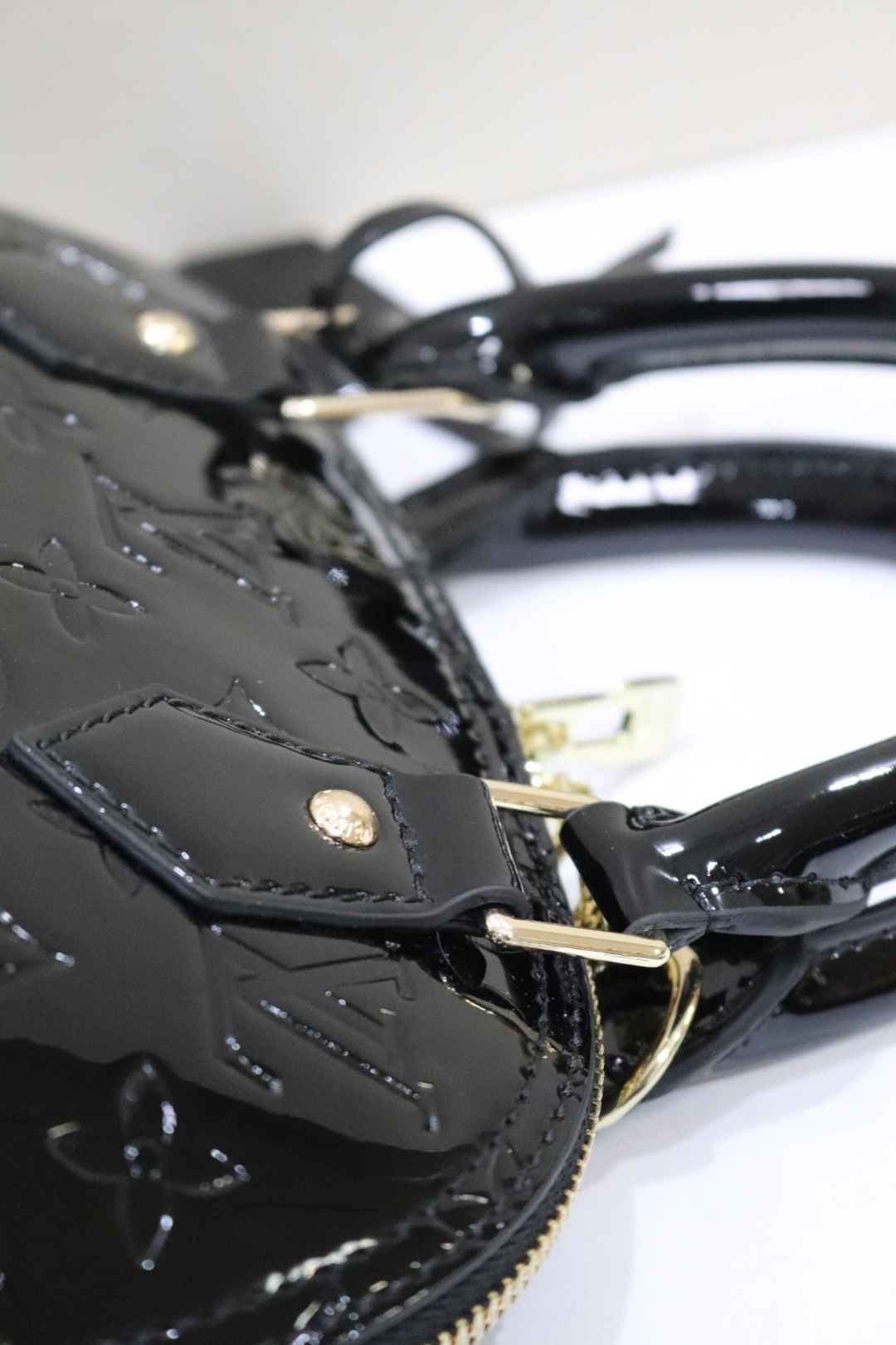 ルイ・ヴィトン アルマBB 漆皮ベイビーバッグ