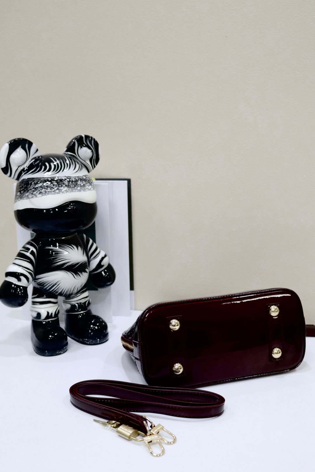 ルイ・ヴィトンのクラシックなベイビーアルマバッグ