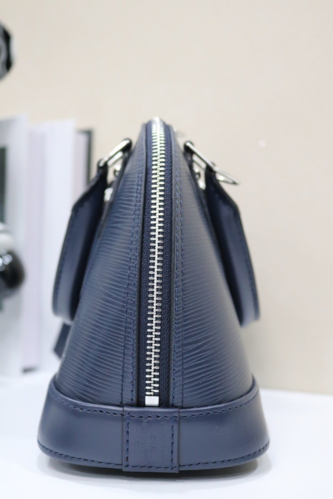 ルイ・ヴィトン Alma BB 水波纹贝壳包