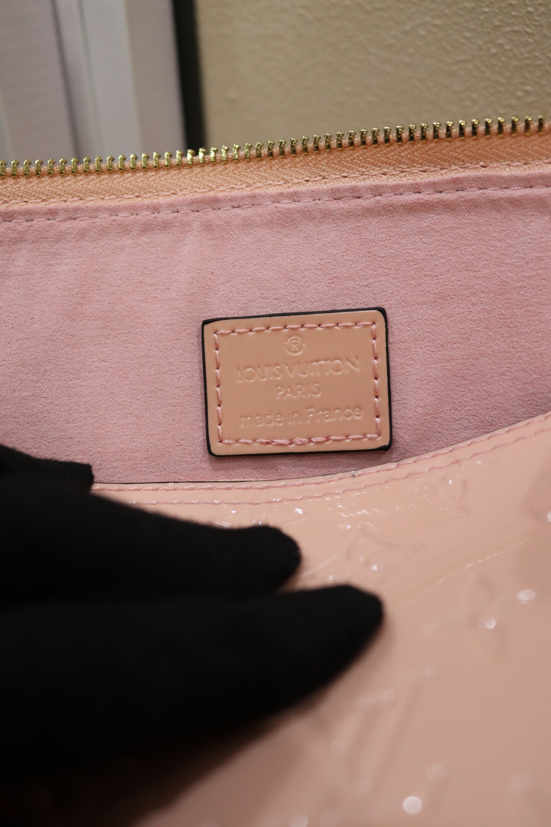 ルイ・ヴィトン Alma BB 漆皮ベイカーブバッグ