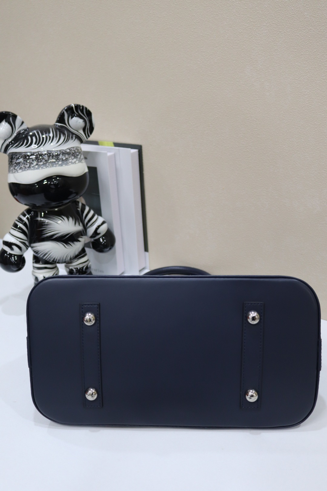 ルイ・ヴィトン Alma BB 水波纹贝壳包