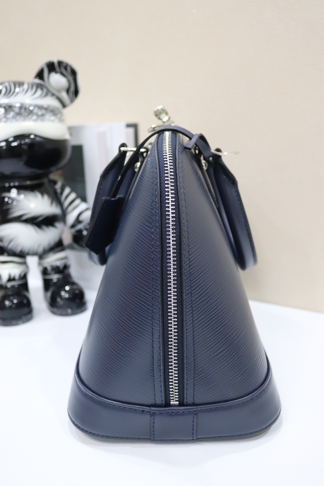 ルイ・ヴィトン Alma BB 水波纹贝壳包