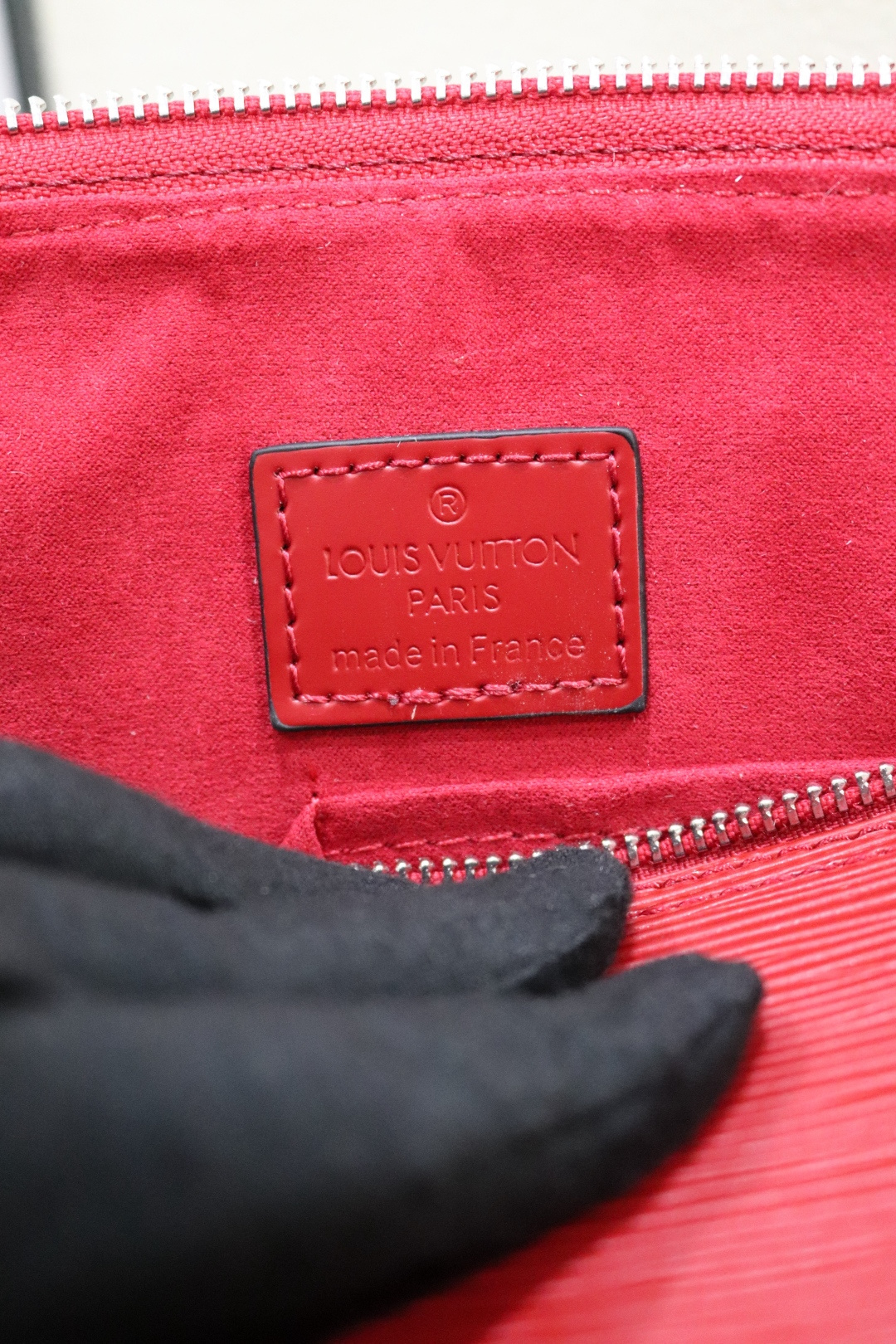 ルイ・ヴィトン Alma BB 水波纹贝壳包 - クラシックなデザイン