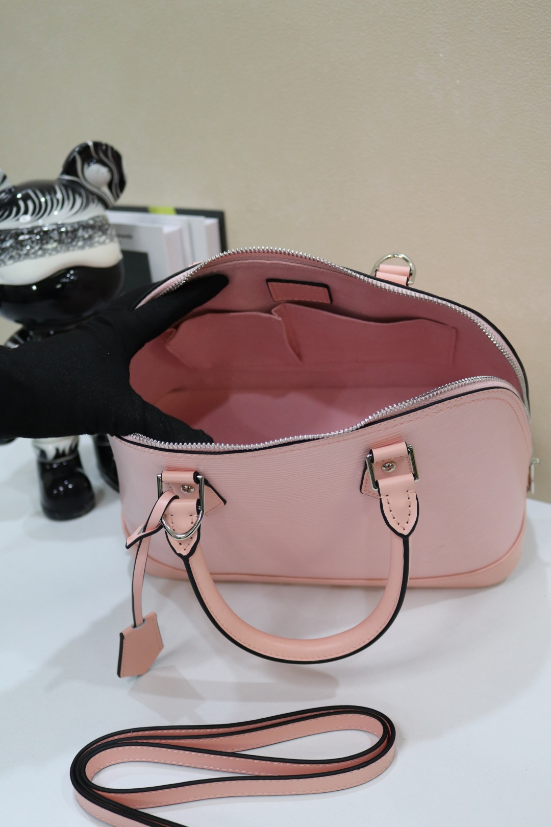 Louis Vuitton Alma BB 水波纹贝壳包