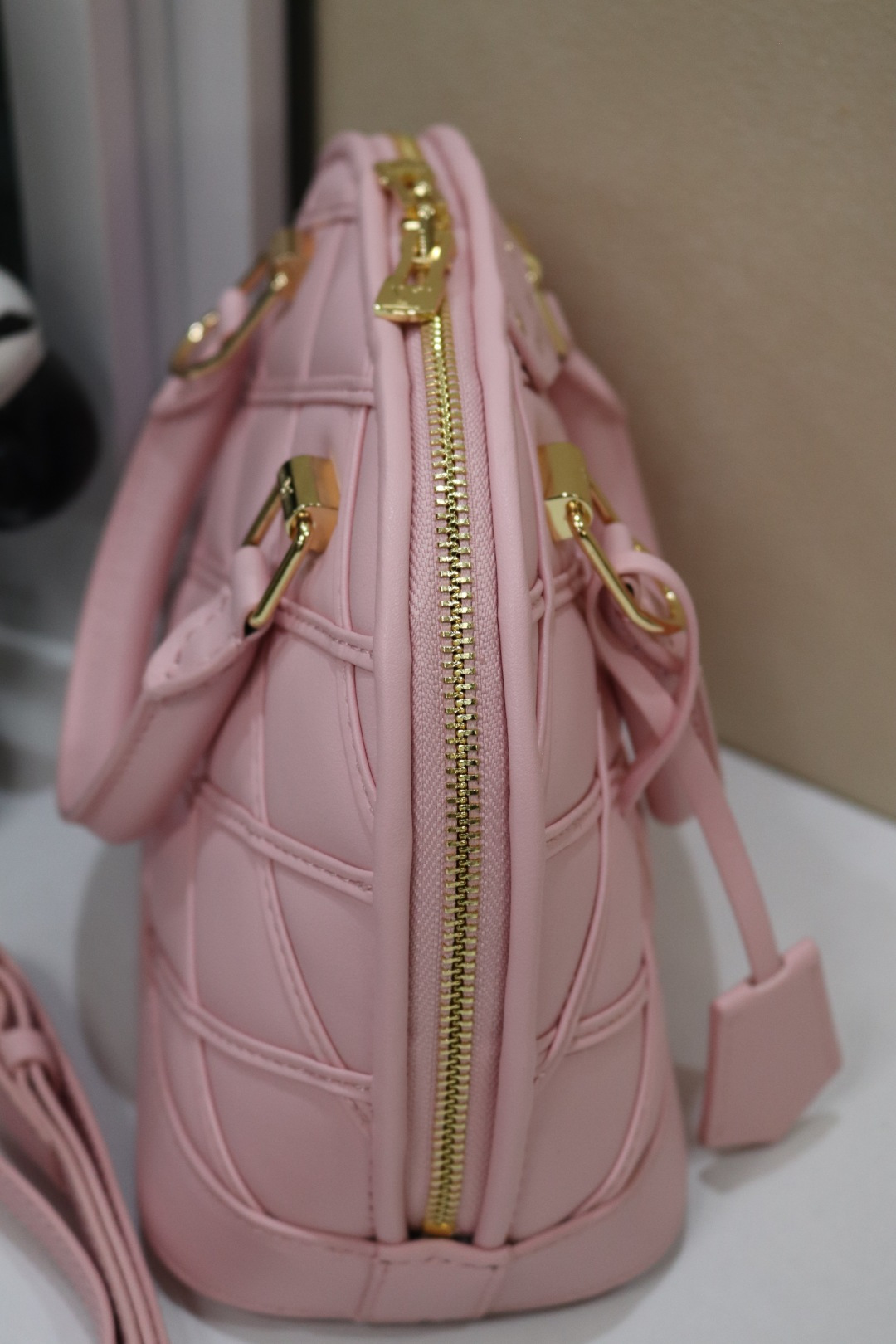 ルイ・ヴィトン アルマ BB 羊皮ベッカンバック