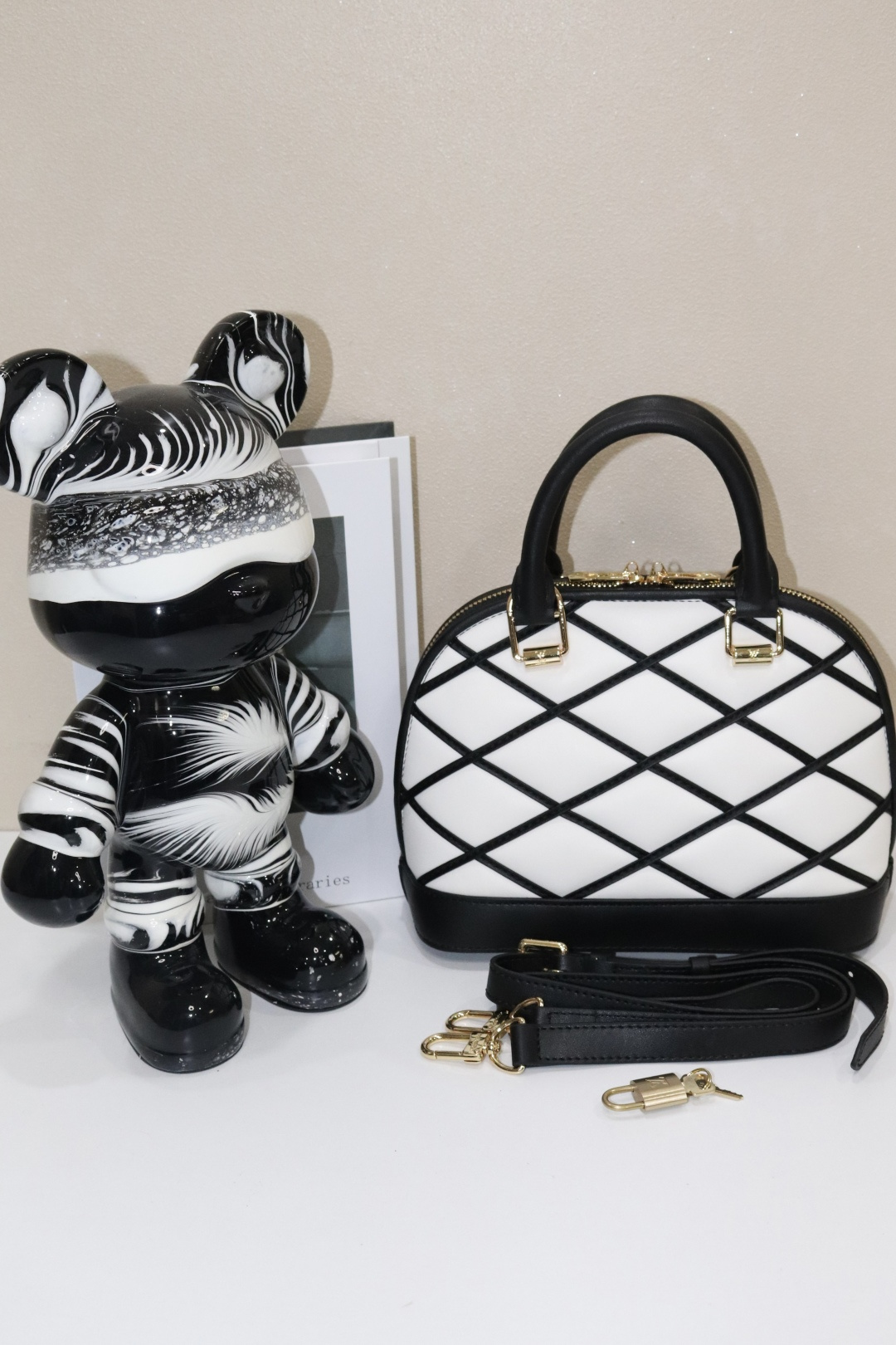 ルイ・ヴィトン アルマ BB ショルダーバッグ