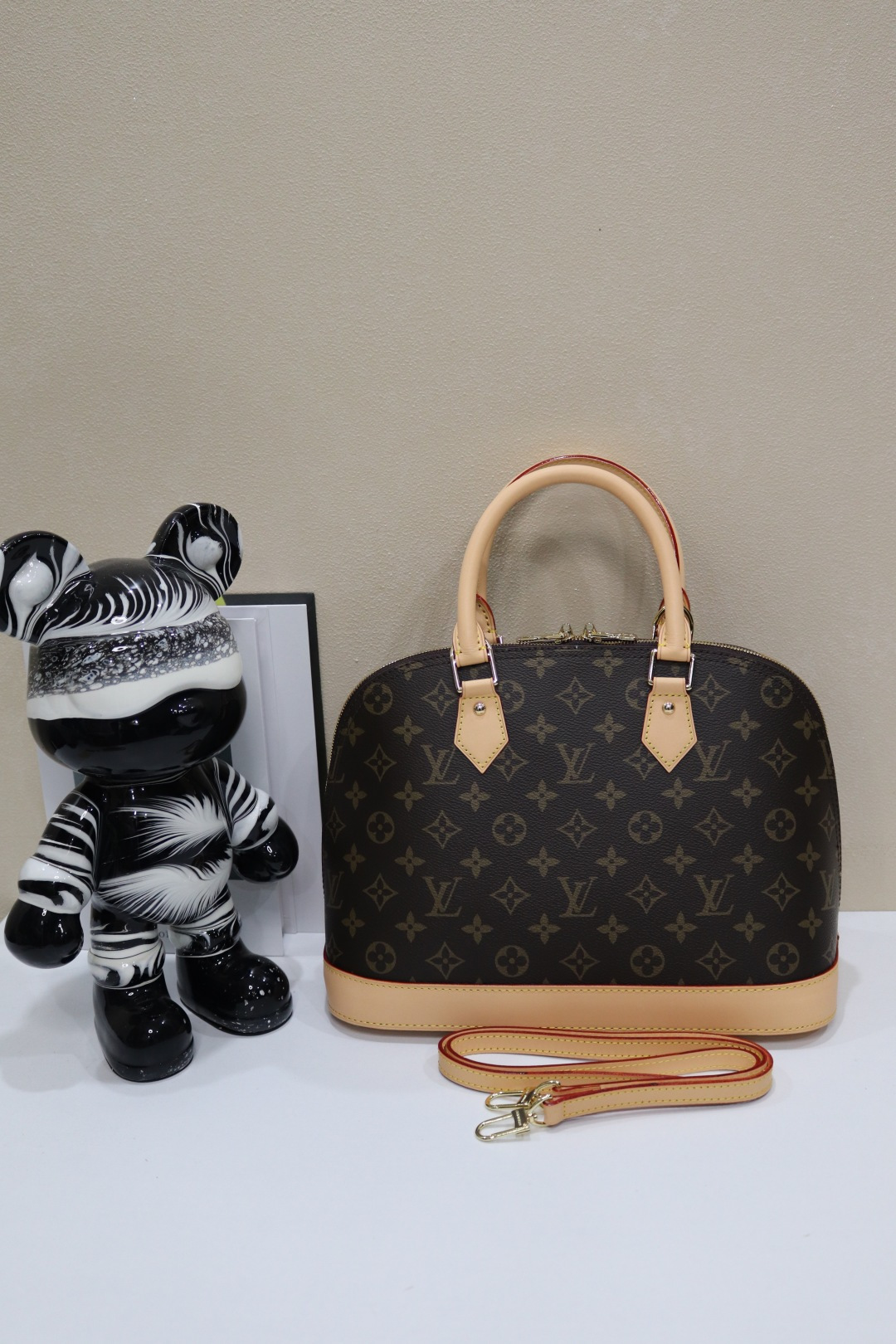 ルイ・ヴィトン アルマ BB 大号ベイビーバッグ